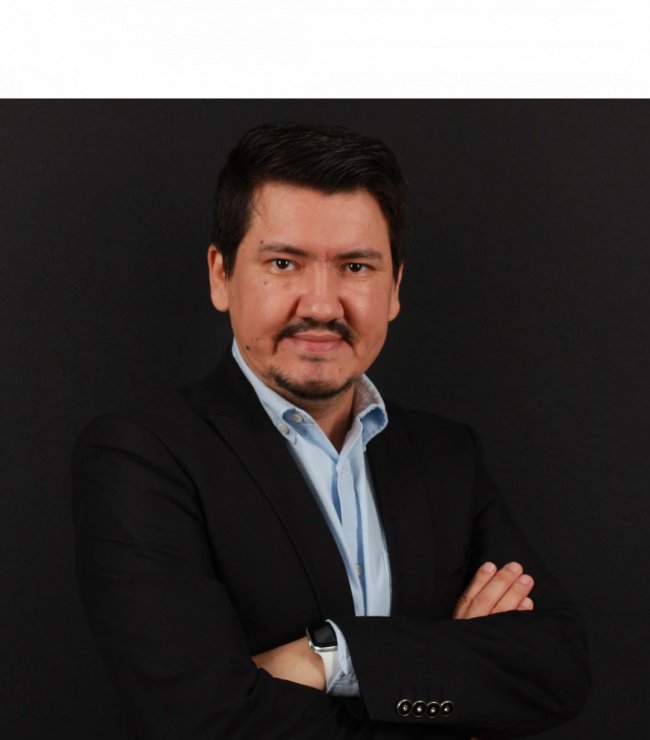 Op. Dr. Vepa Silapov ® Burun Estetiği